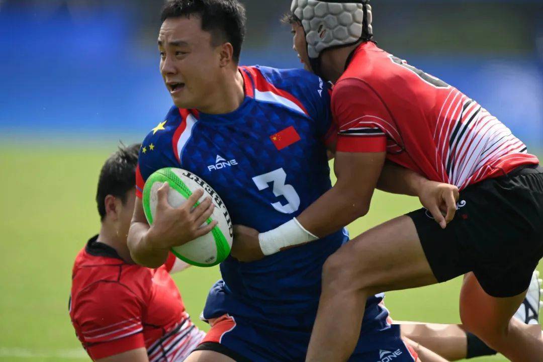 惊天逆转！橄榄球战队挺进四强