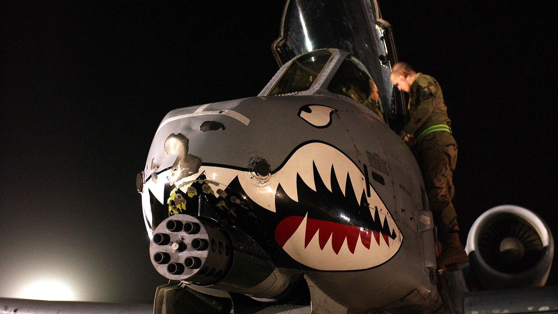 当埃菲尔铁塔遇见两河文明,哈弗茨的足球,化解巴黎与巴格达的无声对话