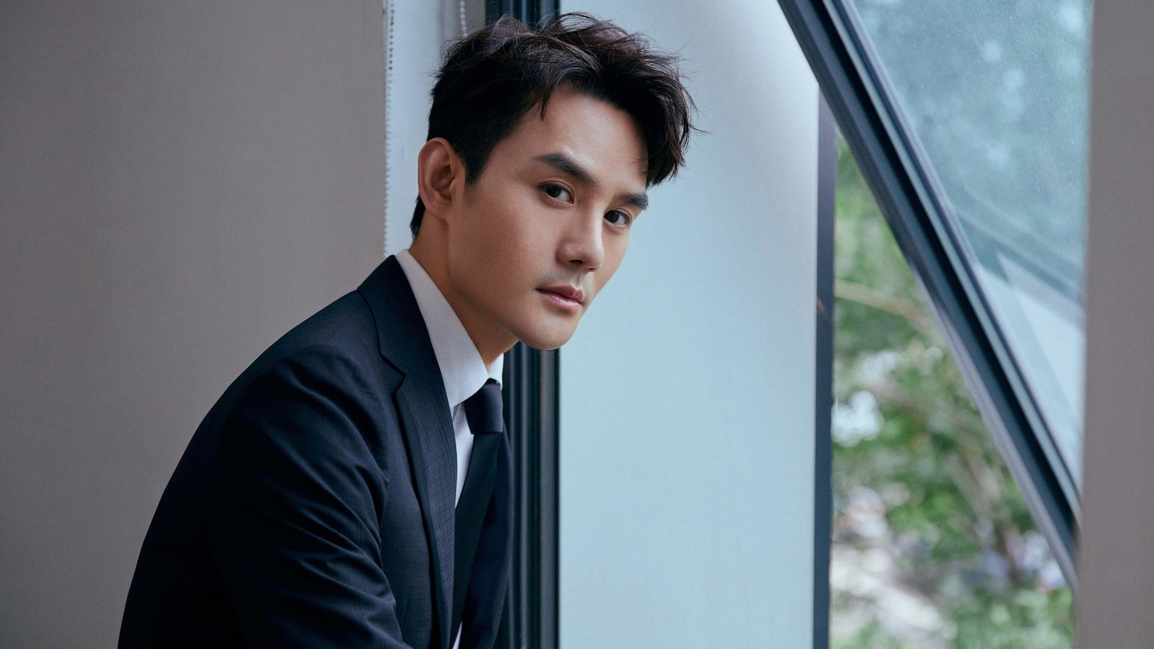 爱游戏官方-昨夜双王，一个在弯道统治地面，一个在空中统治时间