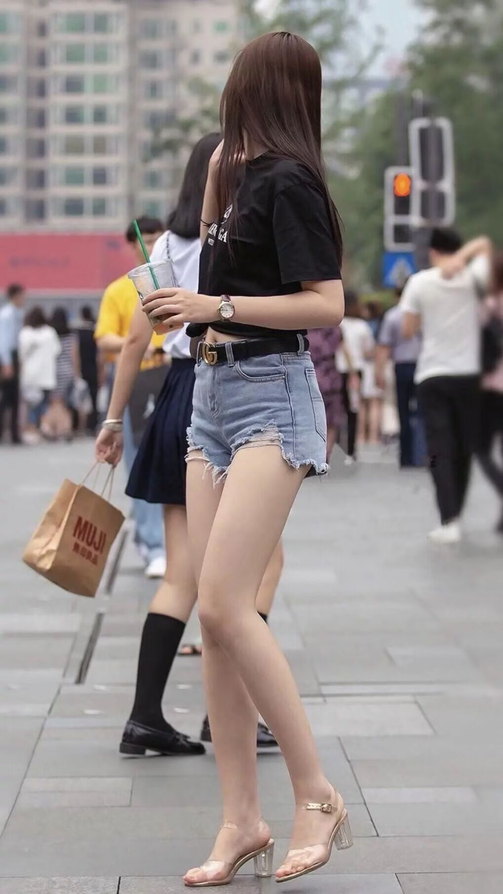沙漠奇迹,2026世界杯四分之一决赛,阿联酋力克罗马尼亚,苏亚雷斯红星闪耀多哈
